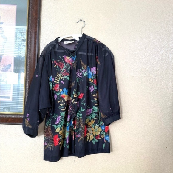 Vintage Tops - Vintage Lady Winn California by Teddi Blouse Womens Floral Birds